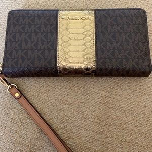 Michael Kors Jet Set Wallet